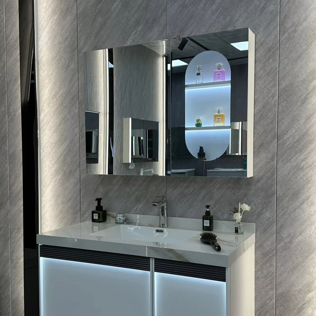 

Modern Wooden Bathroom Vanity Double Sink Waterproof Bathroom Countertop Basin Side Storage Bathroom Cabinet