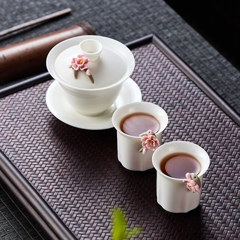 

Высококачественный белый фарфор Gaiwan ручная роспись цветок три подарка чаша чайная чашка набор для дома Женский семейный чайный набор подарок