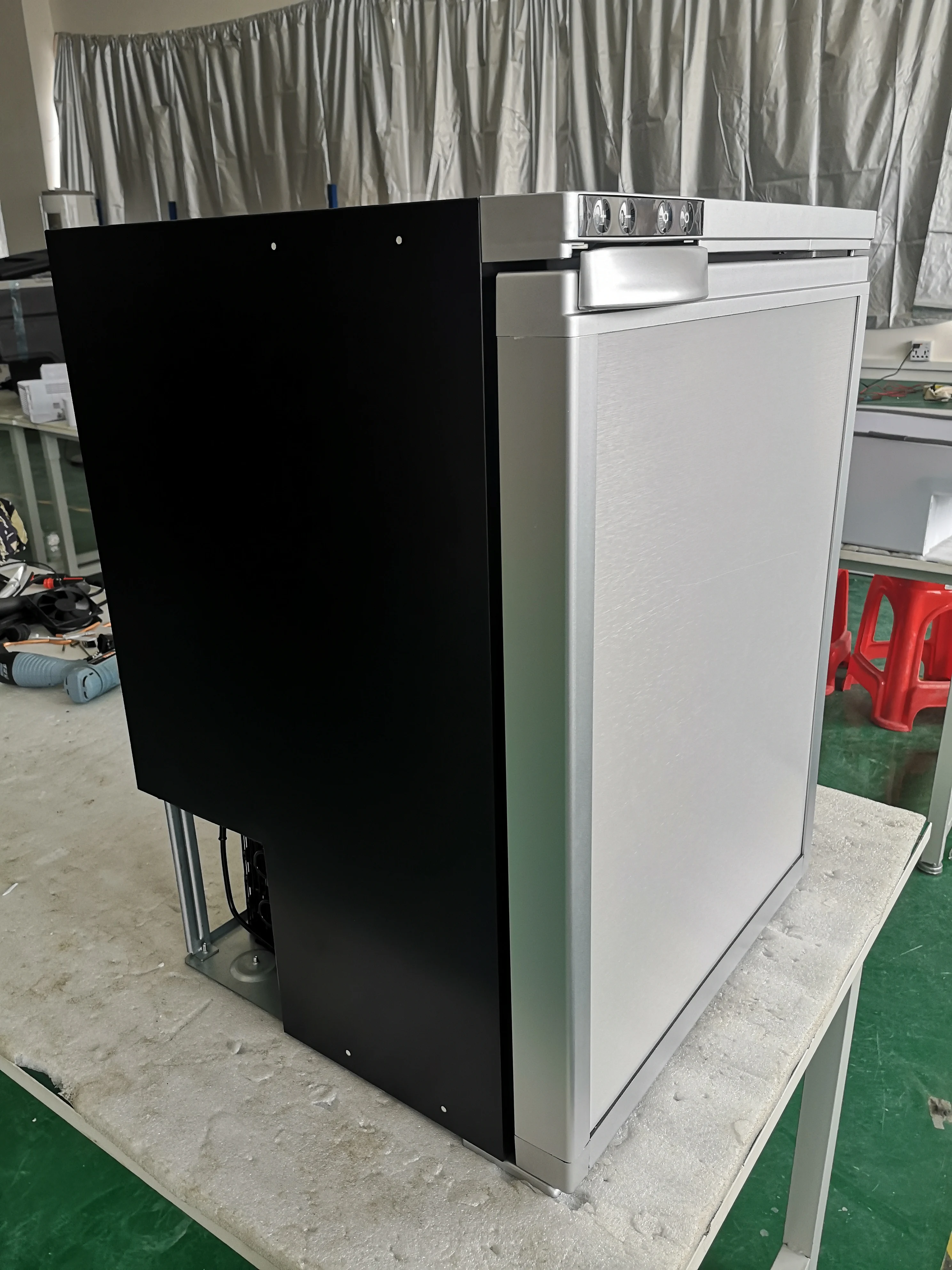 المحمولة 58.4L 12 فولت 24 فولت 60 واط RV ضاغط الفريزر التبريد لسيارة قارب التخييم في الهواء الطلق