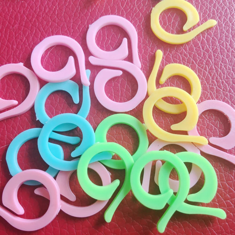 

120Pcs Assorted Color Size Plastic Knitting Ring Locking Stitch Markers Lightweight Maker Holder for Crochet Sweaters Scarves