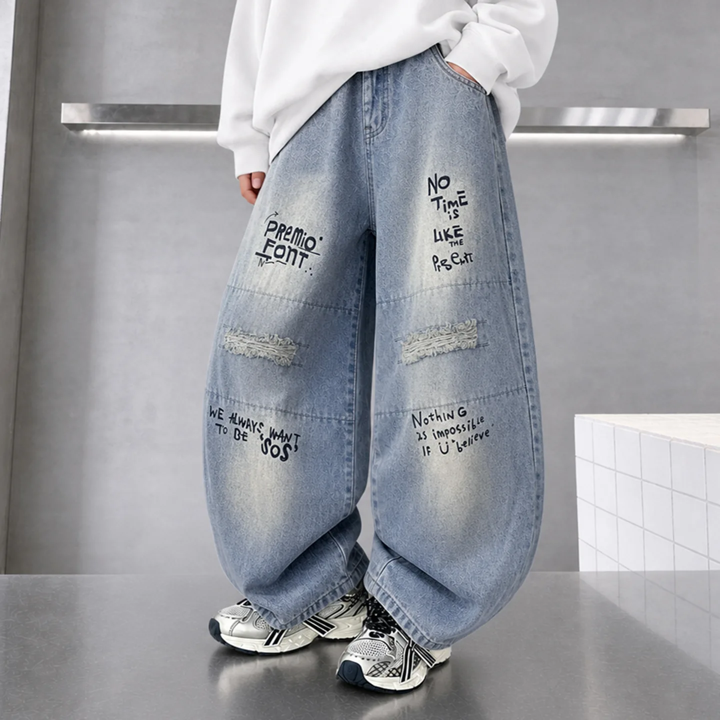 Teens Kids Designer Hole Jeans with Graffiti for School Boy High Quality Denim Pants Fashion Child Luxury Clothes Trousers