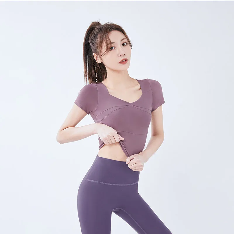 Slim Solid T Shirts for Women with Chest Pads Yoga T Shirts Gym Trainning Running High Elastic Fashion Knit Fitness Short Sleeve