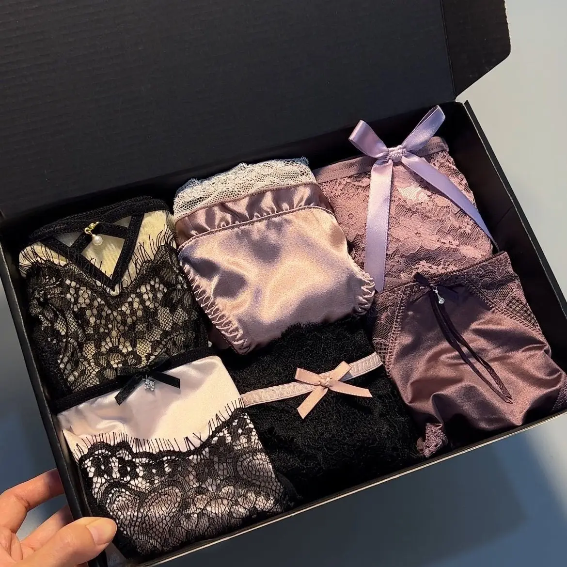

Элитное кружевное белье в стиле легкой роскоши, французское, фиолетовое, цвета Мушан, на заказ, сексуальное, подарок для девушки
