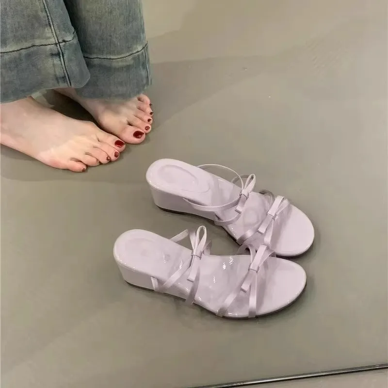 Summer 2026 Round Head Bow Comfortable Fish Mouth Banquet High Heels Fashionable Wedge-wearing Casual Slippers for Women