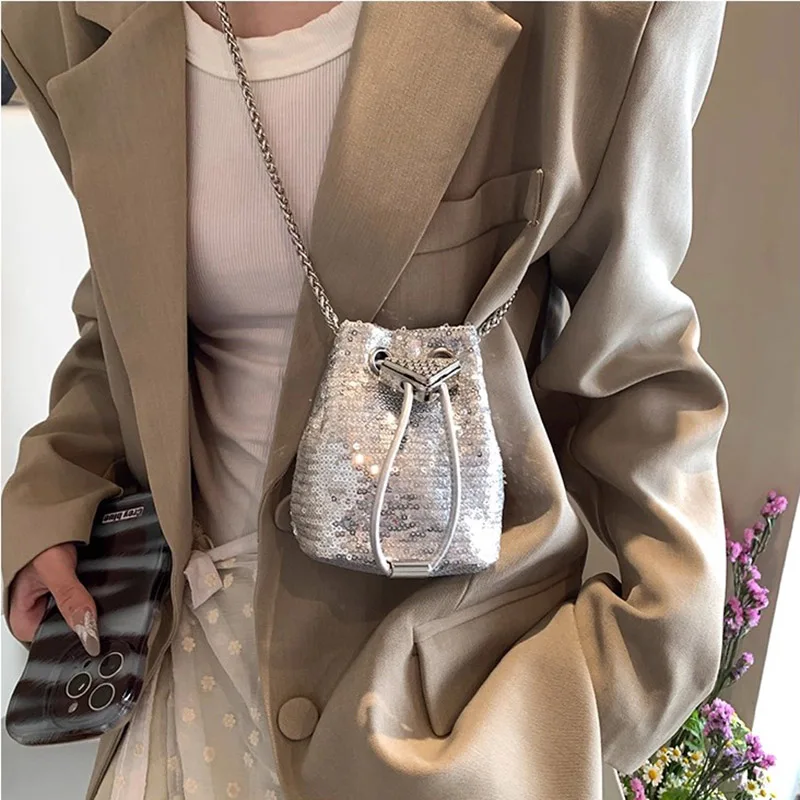 슈퍼 미니 스몰 백 - 새로운 실버 스팽글 버킷 백, 체인 스트랩으로 크로스바디로 휴대 가능, 메이크업 백