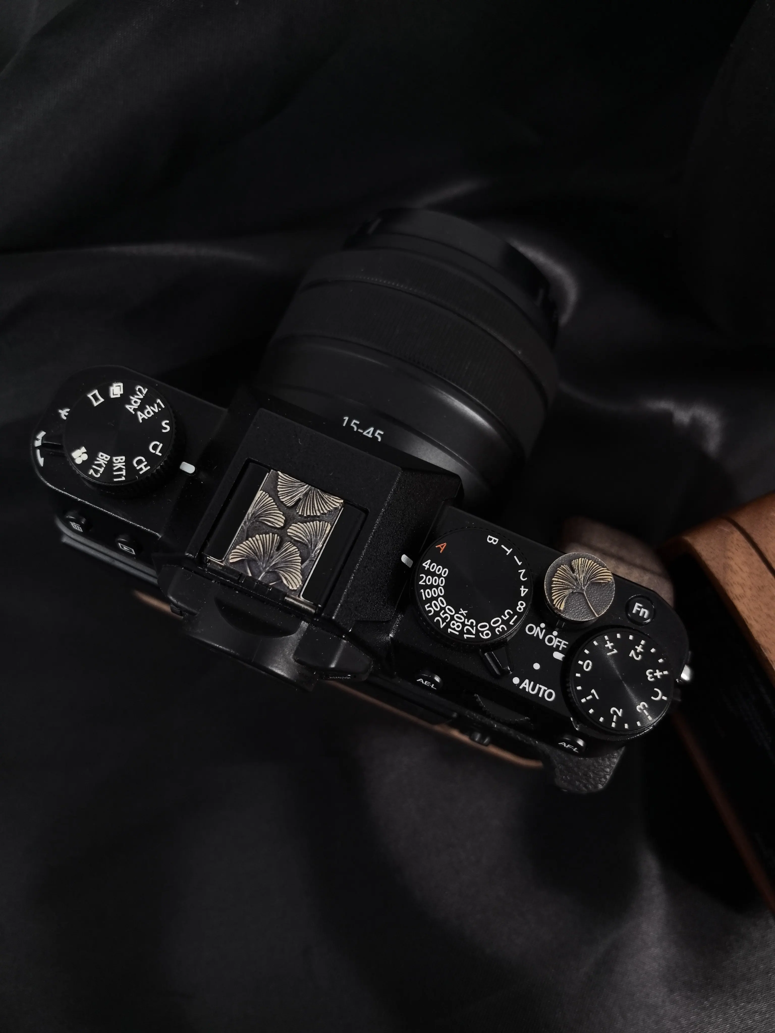 Vintage Engraved Hot Shoe Cover Shutter Release Button for Fuji XE5 X100VI XT5 Leica Q3 M11 Nikon Z9 Z50 Canon Sony Accessories view 5