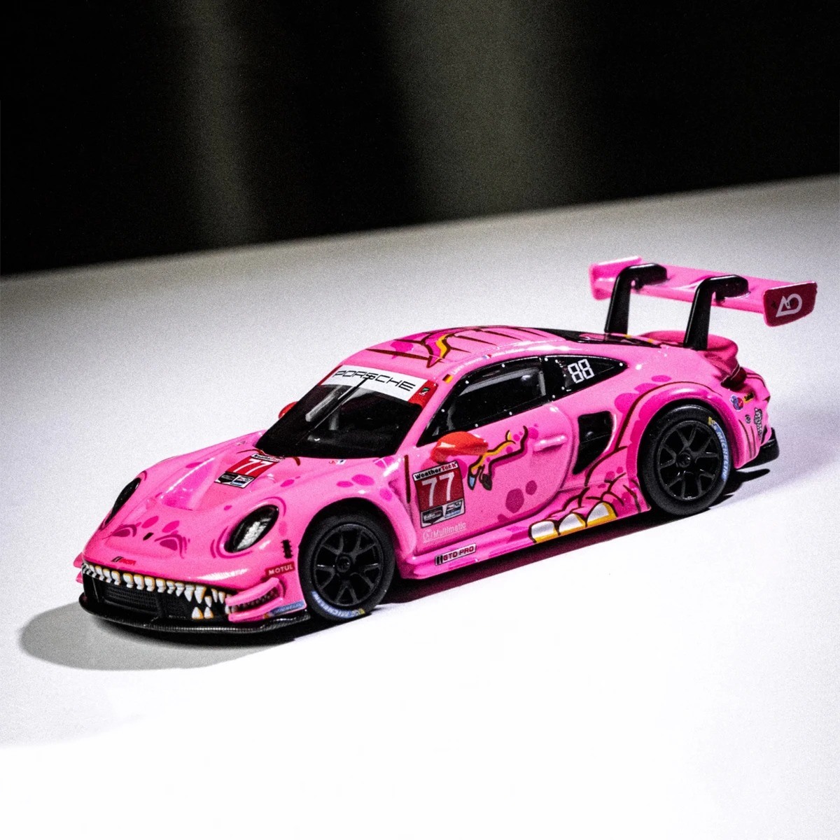

MINIGT 1052. В наличии 1:64 911 GT3 R. # 77 AO Racing 2024, IMSA ROAD AMERICA, литая под давлением модель автомобиля, коллекция игрушек