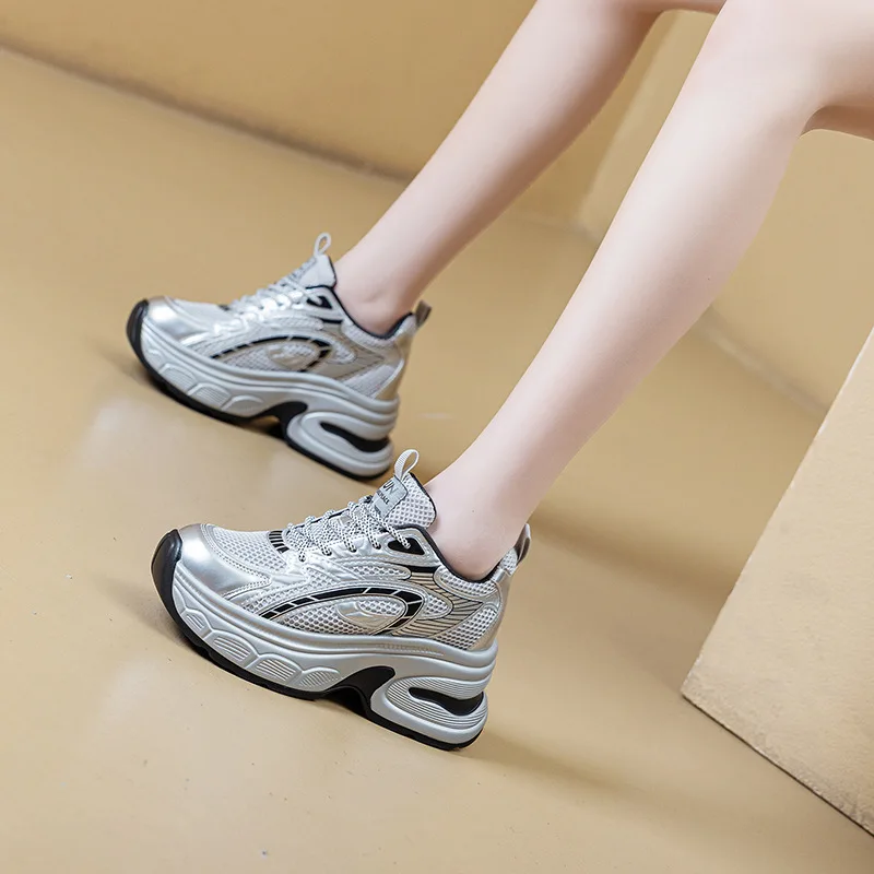 

Женские туфли на толстой подошве с увеличенной высотой внутри, универсальные, весна-осень 2026, новинка