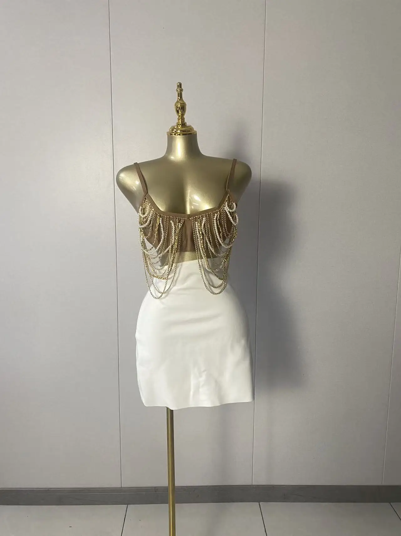 

2025 New Women Sexy Sleeveless Chain White Spilt Two Pieces Skirts Set Elegant Evening Club Party Outfits