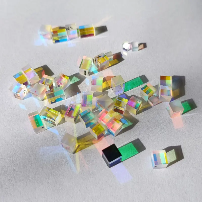 

20PCS Mini Damaged Cross Dichroic X-Cube Prism RGB Combiner Splitter Optical Glass Square Prism Party Decoration Randomly Issued