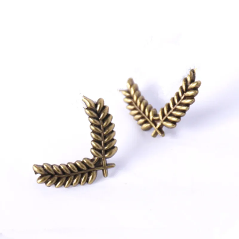 Korean fashion mini wheat ear brooch, fashionable men\'s and women\'s brooch accessories