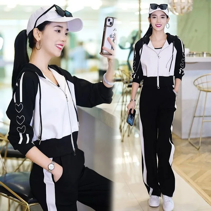 ผู้หญิงสบายๆ Sporty Heart Patchwork Hooded Coats กางเกง 2 ชิ้นชุดเลดี้ฤดูใบไม้ผลิฤดูใบไม้ร่วงสั้นซิปแจ็คเก็ตกางเกงชุด