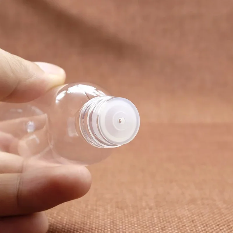 Botella vacía de plástico con tapa abatible de 60ml, tonificadores cosméticos, agua, champú, Perfume, contenedor recargable de viaje, marrón claro y verde