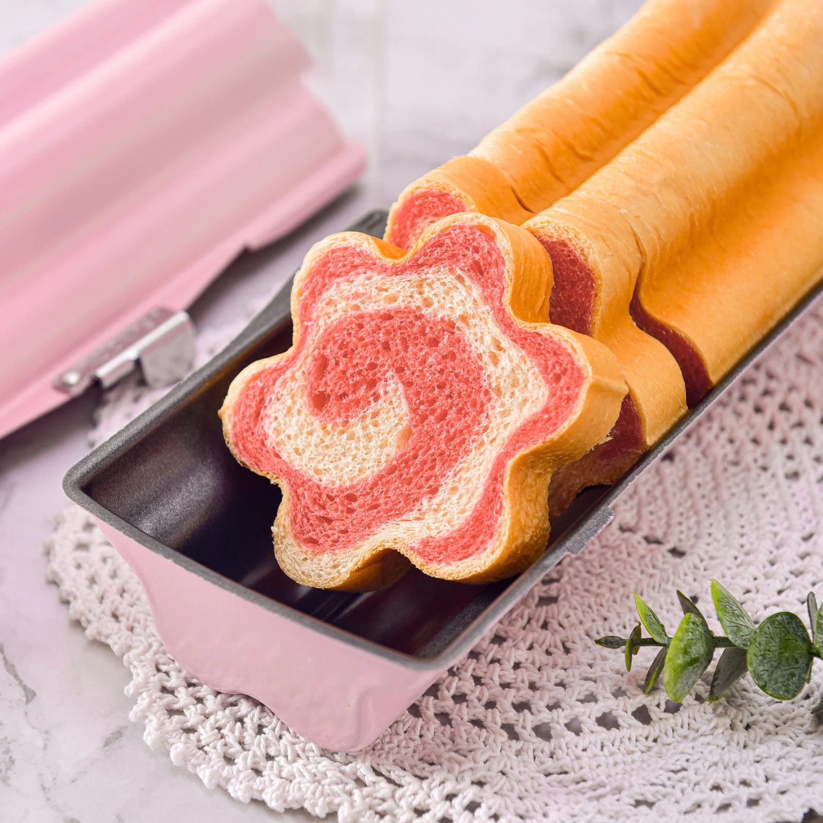 Flower Shape Bread Tray Loaf Pan Heart Round Toast Bread Mold DIY Carbon Steel Pastry Cake Pan Non Stick Baking Tools Mold