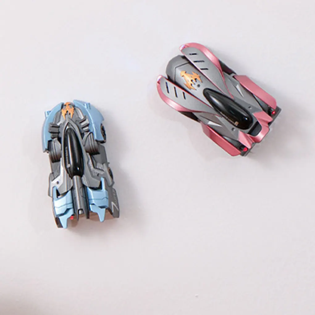 Auto telecomandata per arrampicata su parete Intrattenimento per bambini Modalità operative multiple Auto da arrampicata su parete