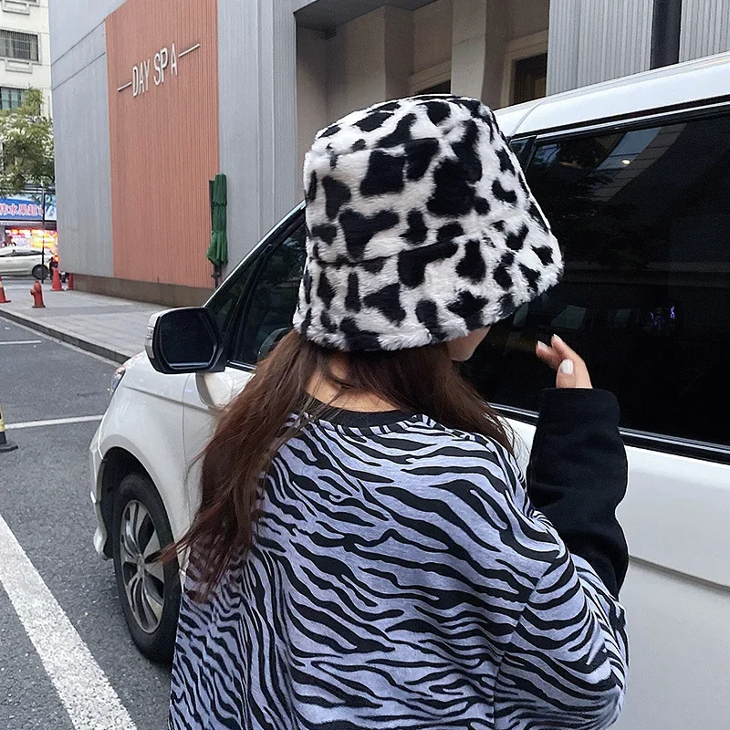 Sombrero panamá de piel sintética para mujer, sombreros de cubo con estampado de vaca, terciopelo de felpa cálido, gorro de pescador, gorro de