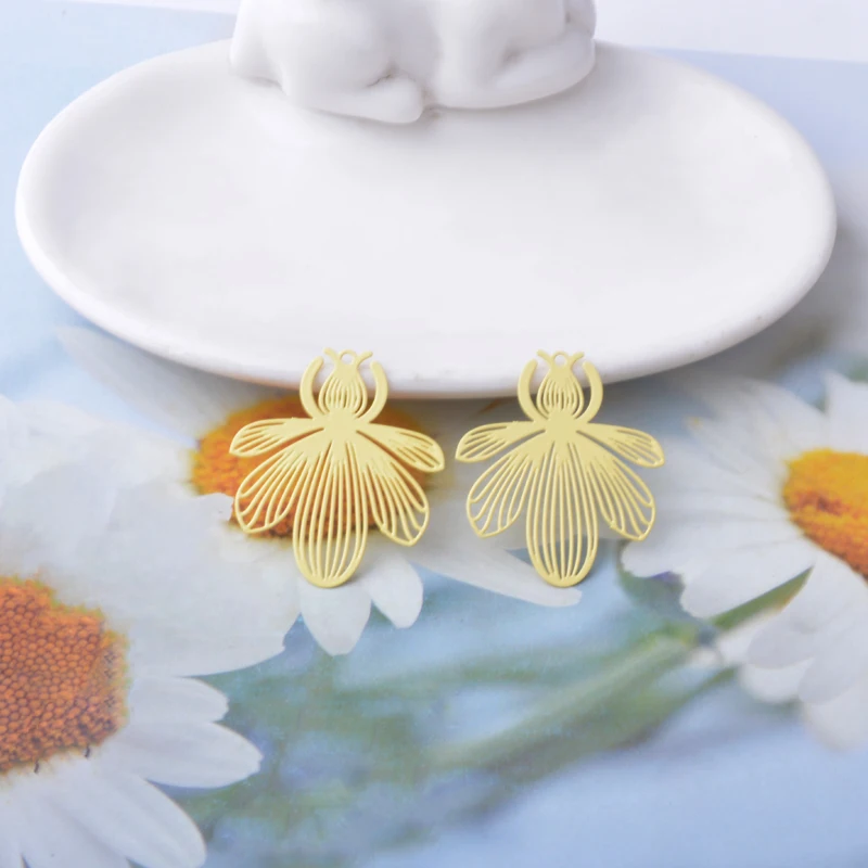 20 Stück AB9574 Schmuck aus 14k Gold, ausgehöhlte Bienen-Anhänger, bemalte Honigbiene, Tieranhänger, DIY-Zubehör für Damenohrringe und Halsketten – Detail 12