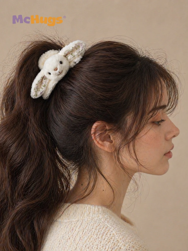 mchugs-large-fashionable-rabbit-claw-hair-clip-velvet-doll-women's-shark-hair-clip-stylish-hair-accessories-for-ladies