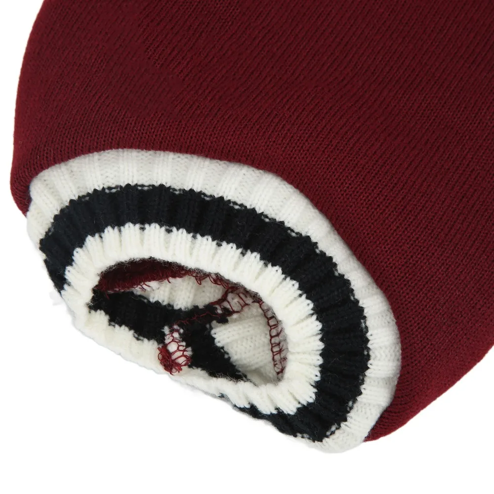 Red Pet Knitwear Three Dimensional Tailoring V-Neck Dog Knitted Vest Thick Fabric Knitting And Flocking Material Pet Sweater