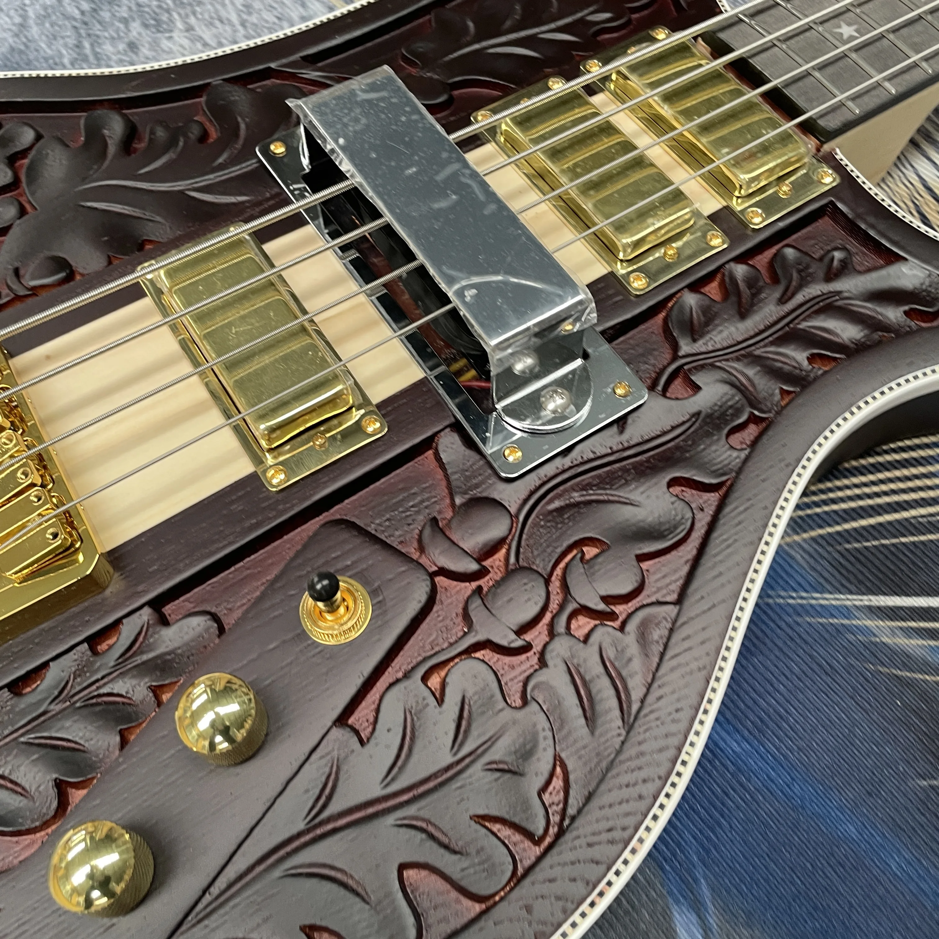 4-string electric bass guitar,Mahogany body Natural wood colorinlay strips,full set of gold hardware guitars,high-end guitarra - view 2