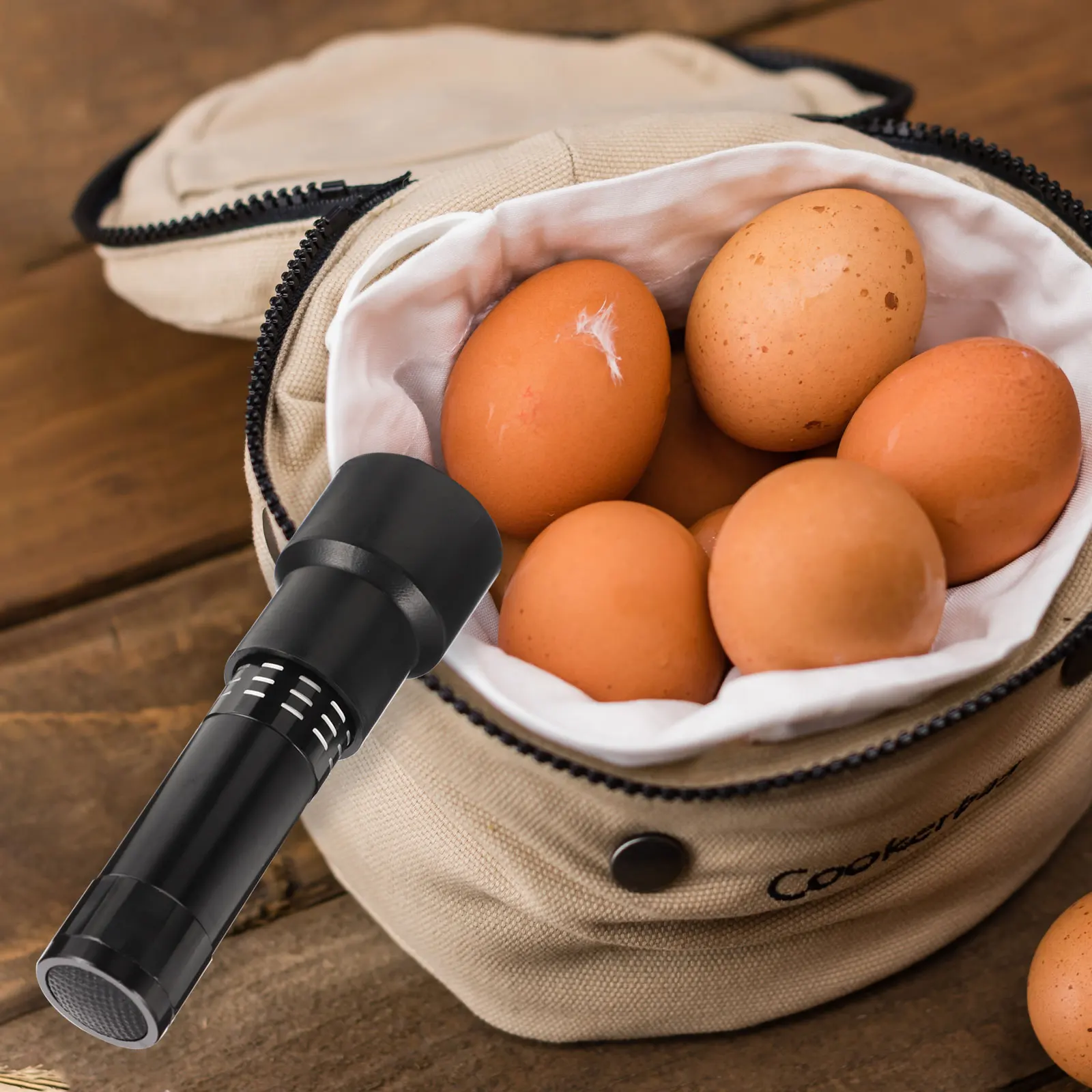 

1pcs Egg Bright LED Light for Chicken Eggs Hatching Cold Incubation Portable Handheld Cold Incubation Equipment Device