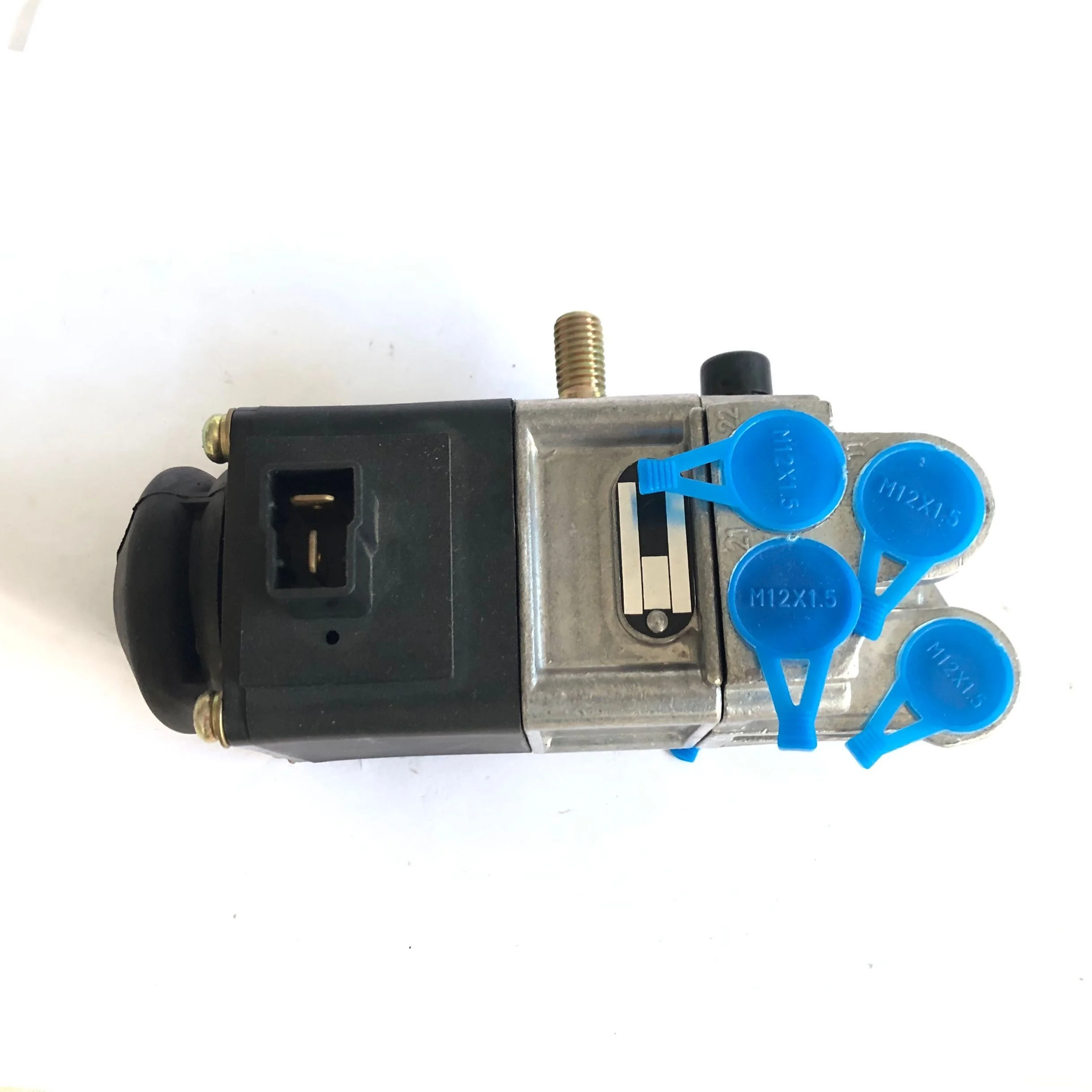 Zhuorui air brake valve truck solenoid valve truck 4720174800 4720174820 1506132 42313618 81749206017 2401252000