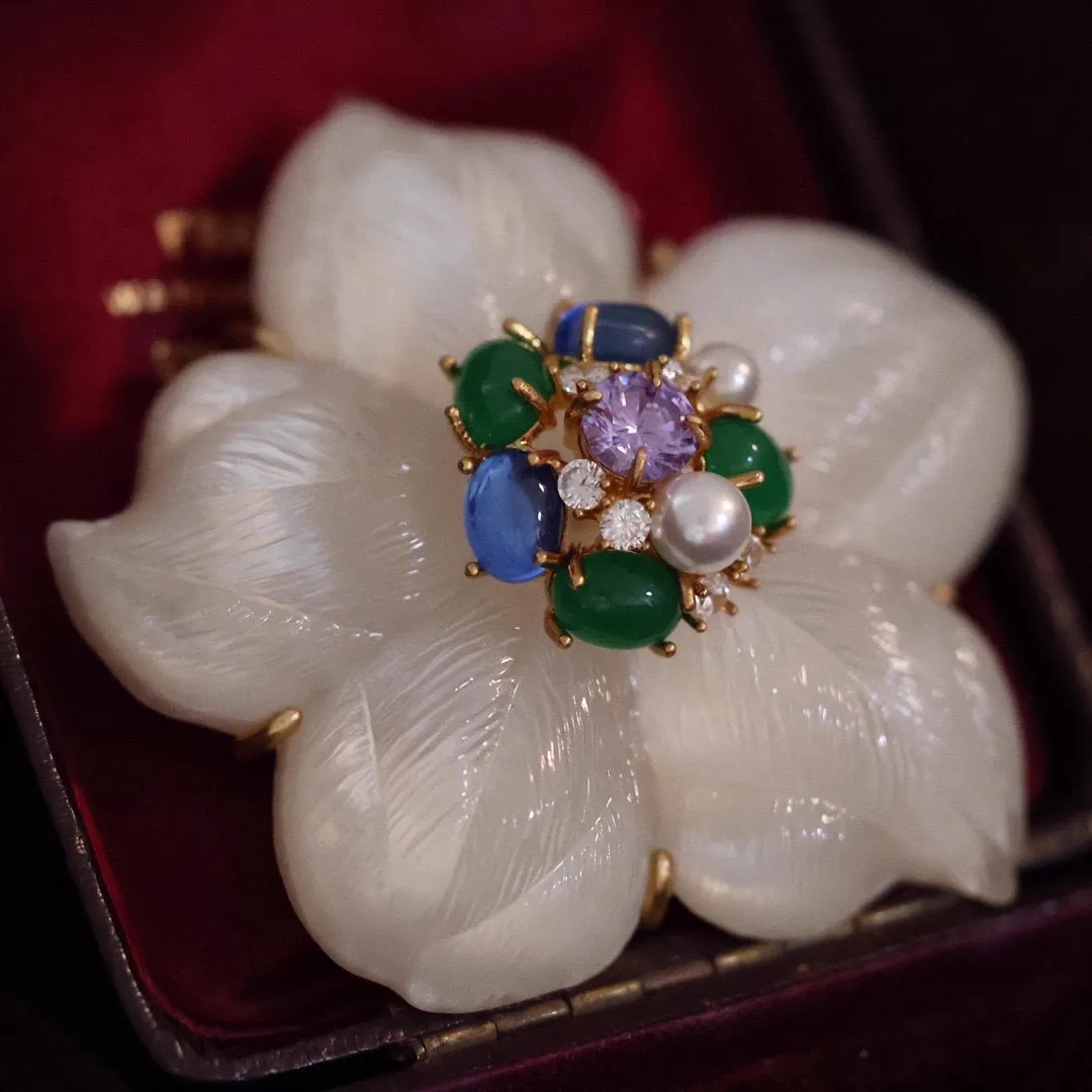 New Exquisite Heavy Industry Alloy Enamel Flower Brooch Temperament Sweet Ladies Suit Shirt Corsage Ornament Botanical Badge