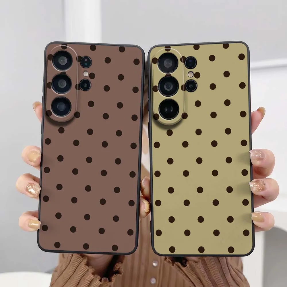 

Brown Polka Dot Pattern Phone Case For Samsung Galaxy S26 S25 S24 S23 S22 S21 S20 Pro Edge Ultra Plus FE 5G Black Cover