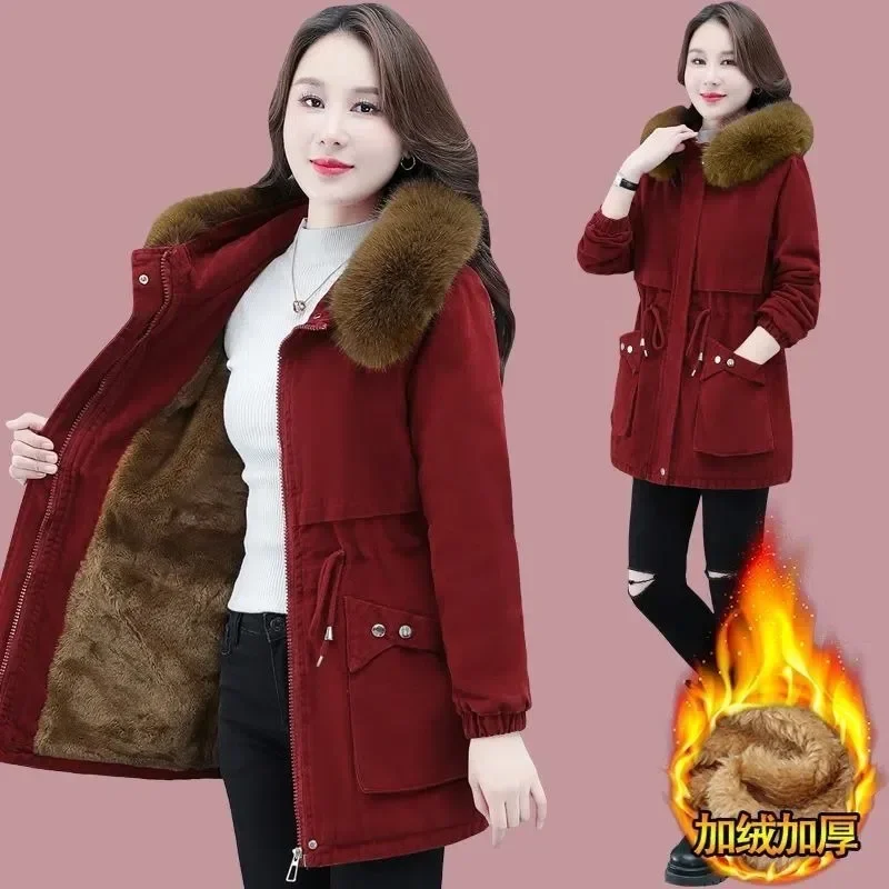 6XL giacca invernale da donna 2023 cappotto imbottito Casual allentato femminile di grandi dimensioni collo di pelliccia di peluche capispalla in