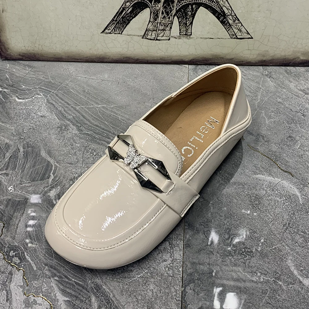 Patent Leather Women Shoes Plus Size Women Loafers Fashion Rhinestone Female Flat Shoes Designer Women Mullers Gold Chain