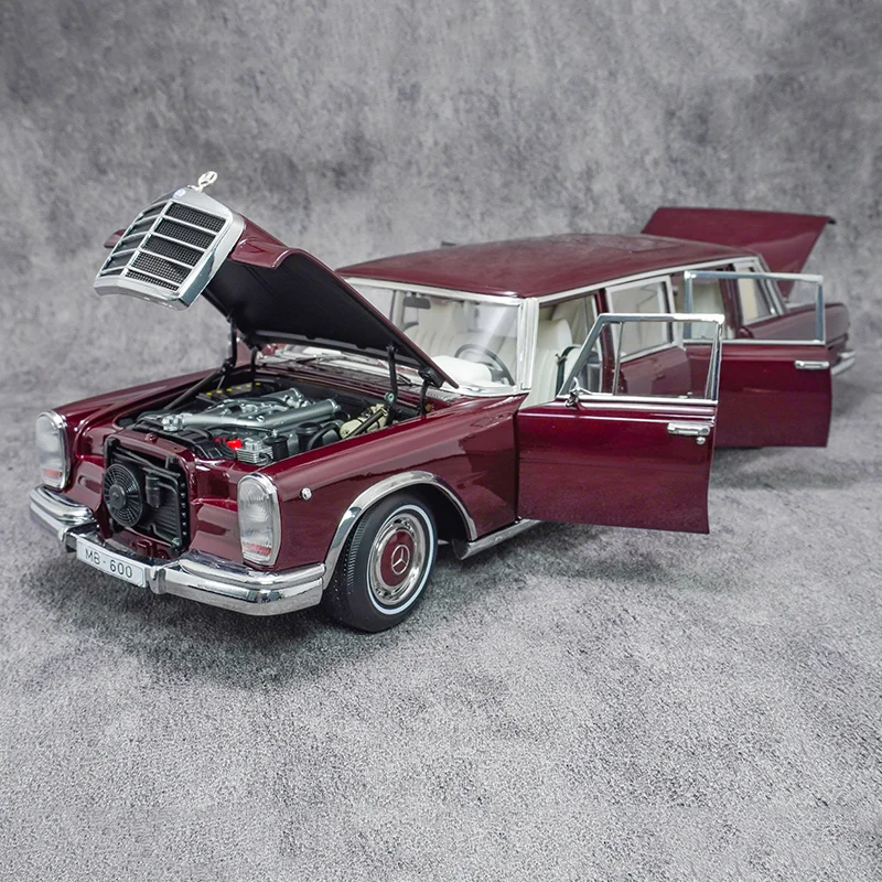 

Stock price: 1:18 Pullman W100 die-cast simulation alloy car model, boys' toys, children's festival gifts, adult decorations.