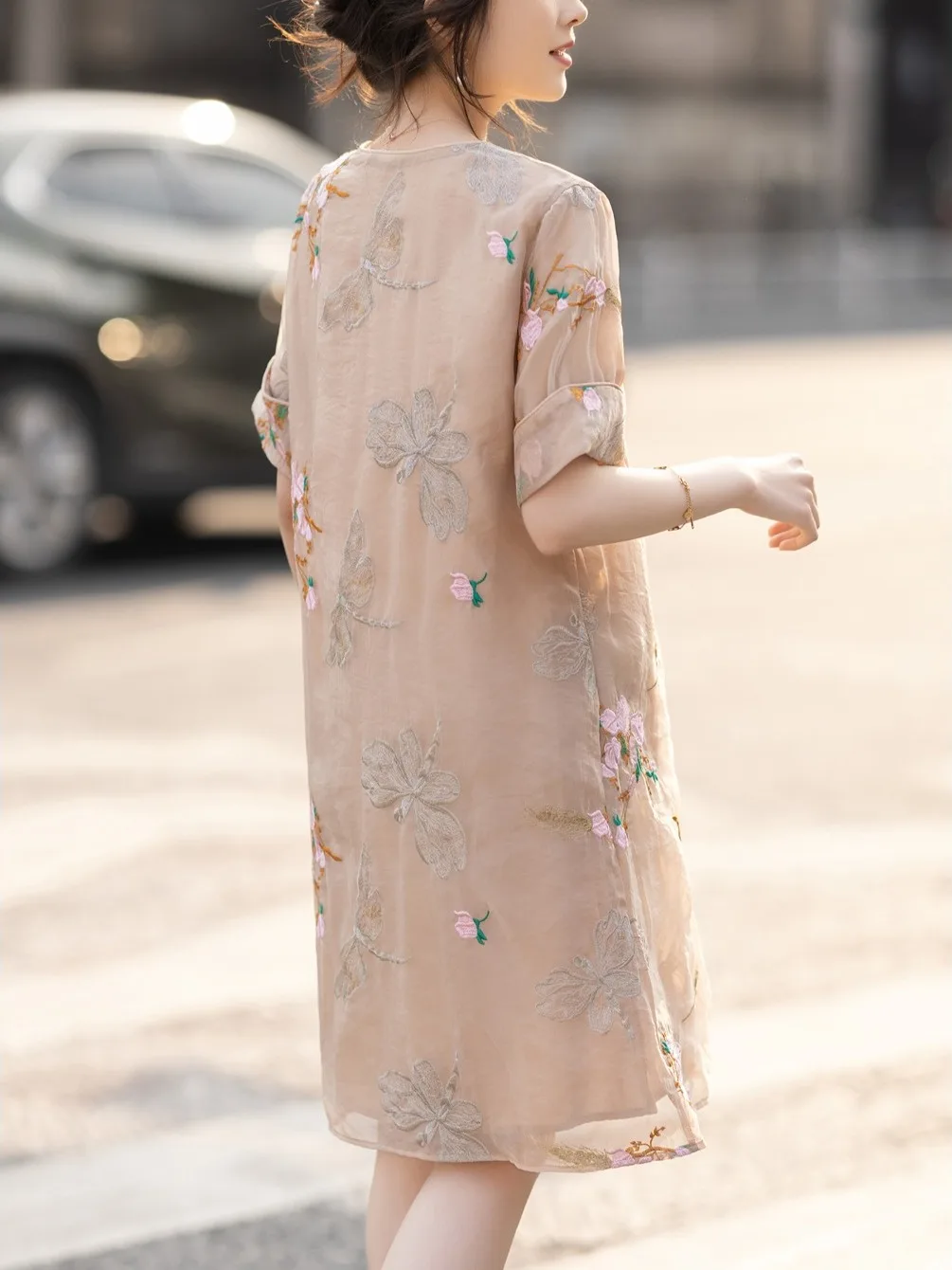 New Chinese Sle Embroidered Heavy Faion ort Sve Midi Dr Ladies Summer 2025 Straight Cut Thin Material Floral Pattern