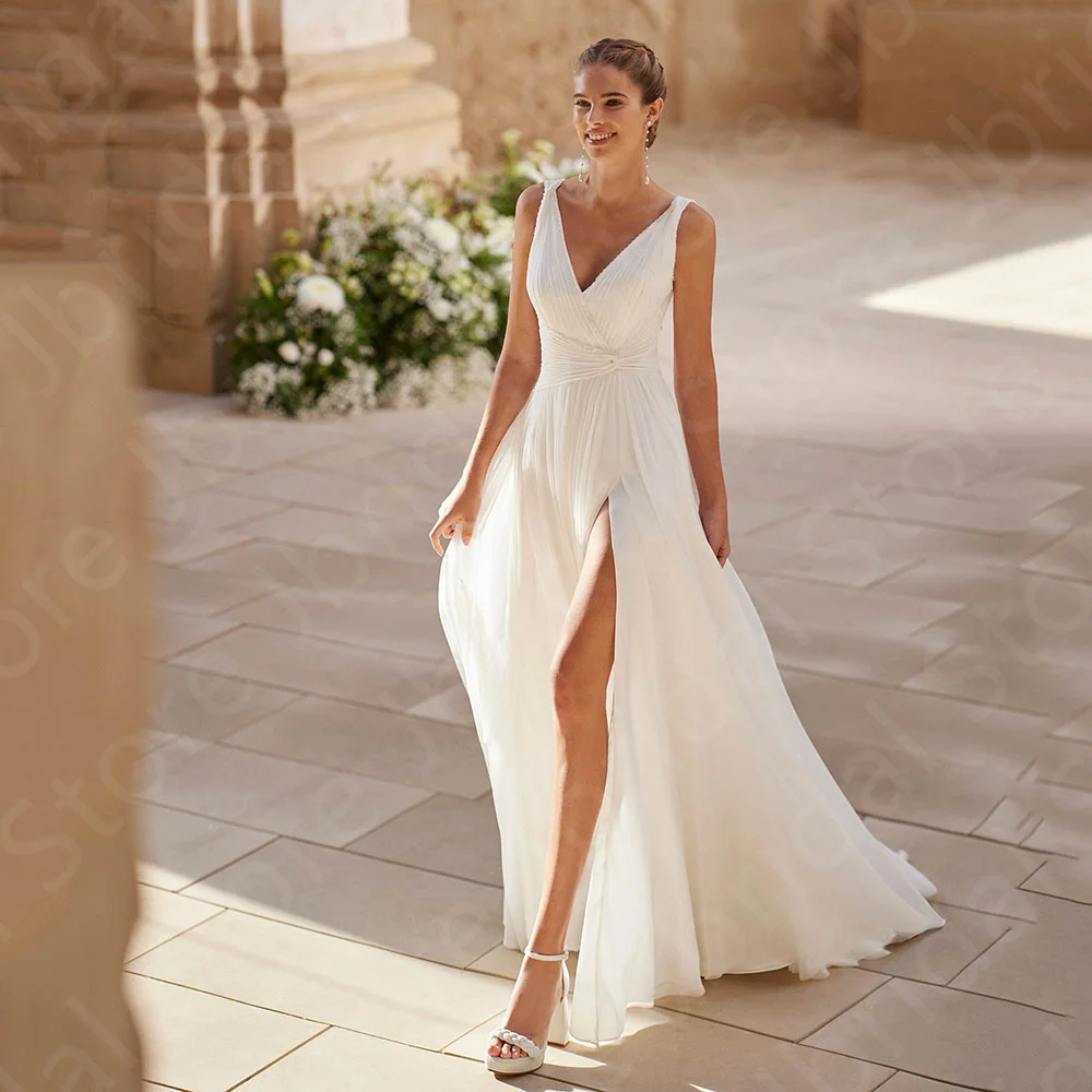 

Customized New Summer Wedding Dresses Beach Bridal Gowns 2025 Boho Bride Dresses Thigh Slit Wedding Gowns Back Out Beaded