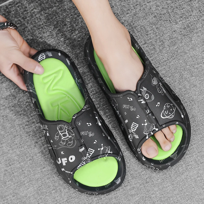 Men's Slides Slippers Summer Flip Flops Man Clappers Indoor Cloud Slipper EVA House Shoes Men Platform Beach Sandals Fashion