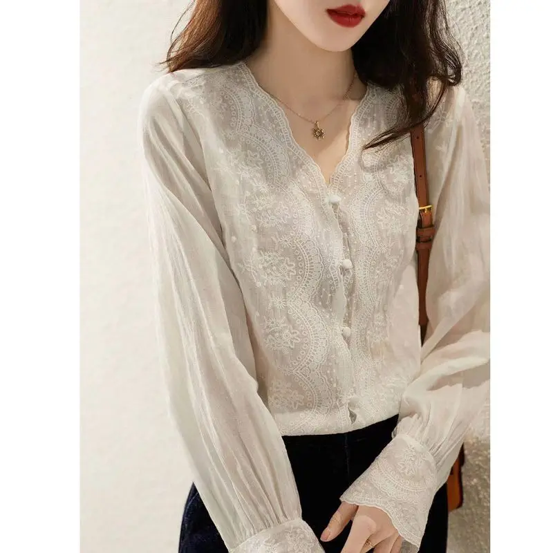 

Модная универсальная женская повседневная блузка с вышивкой цветов, длинным рукавом и V-образным вырезом, коллекция Весна-Осень 2026