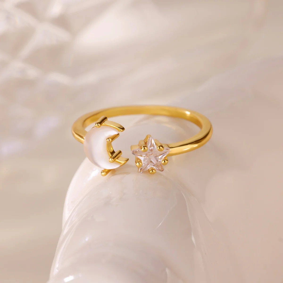 Vintage Ancient Greek Arethusa Goddess Coin Rings For Women Imitation Pearl Zircon Moon Stainless Steel Ring Fashion Jewelry