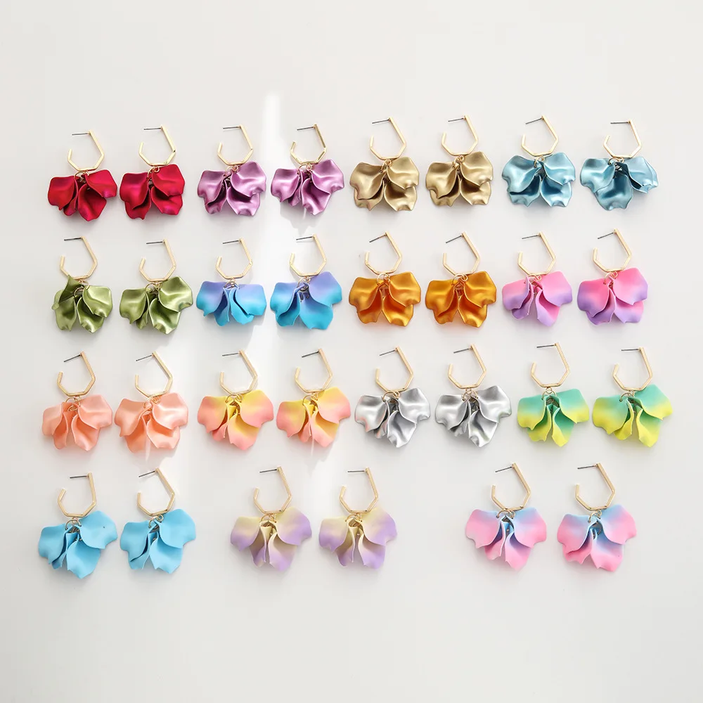 Cross border fashion jewelry pearl petal long exaggerated earrings for women, personalized and trendy versatile ear accessories