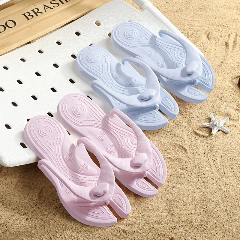 1Pair of Portable Folding Slippers for Business Trip Couple Beach Flip-flops Hotel Bath Anti-skid Slippers