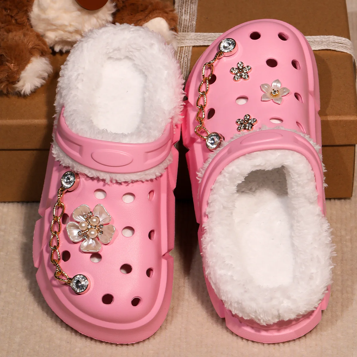 Mädchen-Clogs mit Fellfutter, gemütliche, bequeme Winter-Hausschuhe, weiche, warme Hausschuhe für Kleinkinder und größere Kinder, Modell 3057. – Detail 6