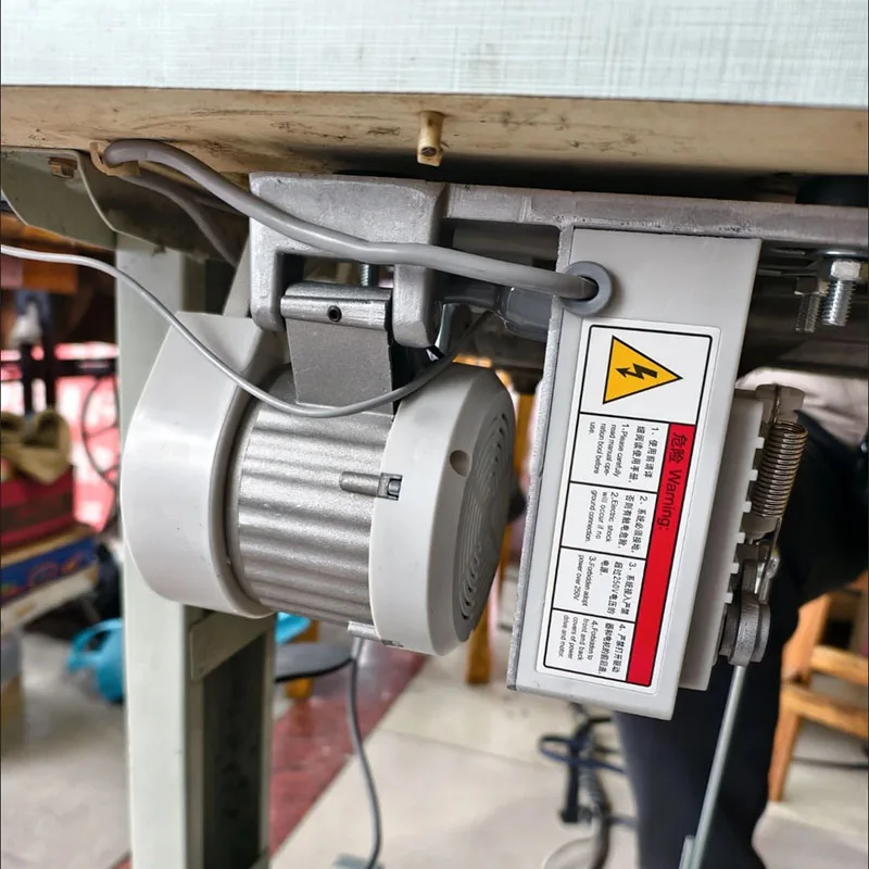 servo-motor-silent-energy-saving-220v-550w-650w-750w-flatbed-sewing-machine