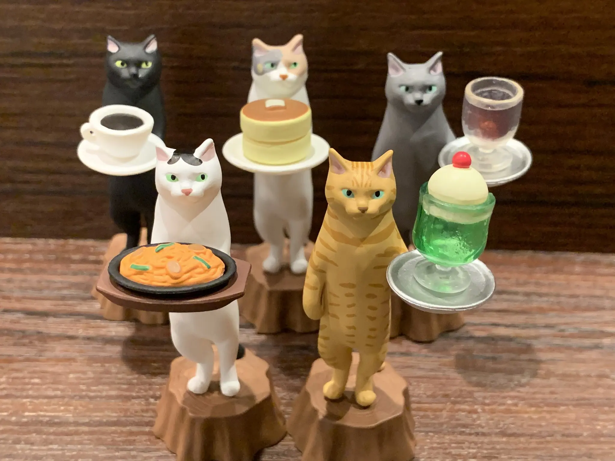 Kitan Original capsule toys kawaii Neko Labo Neko no Net Cafe cute  white black brwon tiger calico cats waiter gashapon figures