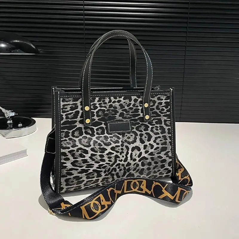 حقيبة كروسة من جلد النمر الحديثة Pu Pu Crossbody للنساء حقيبة الكتف مع حزام قابل للتعديل لأي مناسبة 20ca