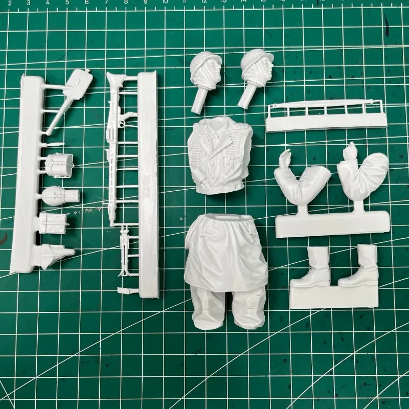 1/16 Scale Resin Figure Assembly Model Kit  Machine Gun Gunner Soldier Hobby Miniature Mini Figurine Unassembled and Unpainted - view 2