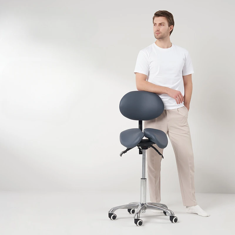 Krzesło fryzjerskie z siodełkiem Ergonomiczny fotel fryzjerski Master Lifting Obrotowy fotel do makijażu na kółkach Silla Salon Furniture AA