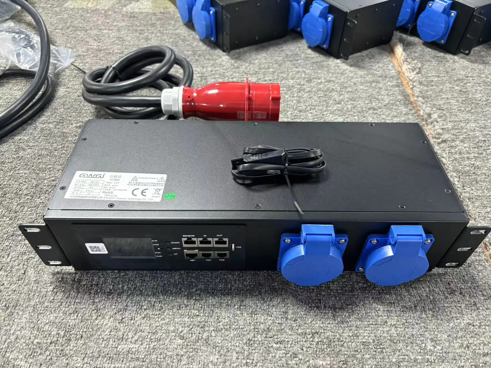 380V Input 380V Output Smart PDU (32A  for Each Outlet) Remote Control On/off for Each Outlet  Power Distribution Unit