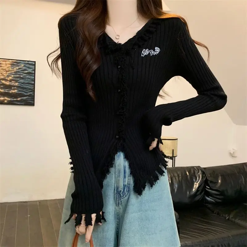 Design Inspired Cardigan Sweater Jacket for Women New Niche and High-end Style Slim Fit and Slimming Knitted Base Sweater Top