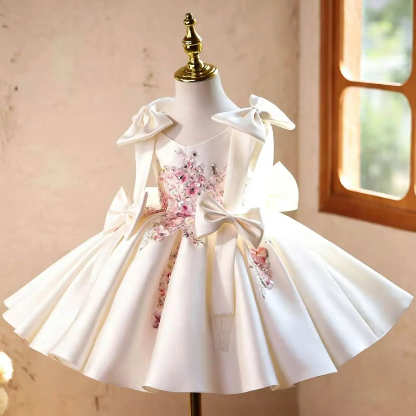 KLFLGD Pageant Dresses for Toddler Girls Flower Girl Wedding Guest Dresses Satin Embroidered Bow Girls Art Photo Puff Cake Dress