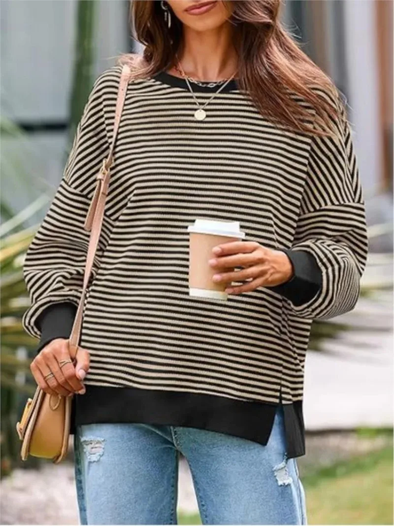 Moletom Feminino com Decote Redondo e Barra Lateral, Manga Longa, Casual, Estilo Colorido com Listras, Moda Outono Inverno