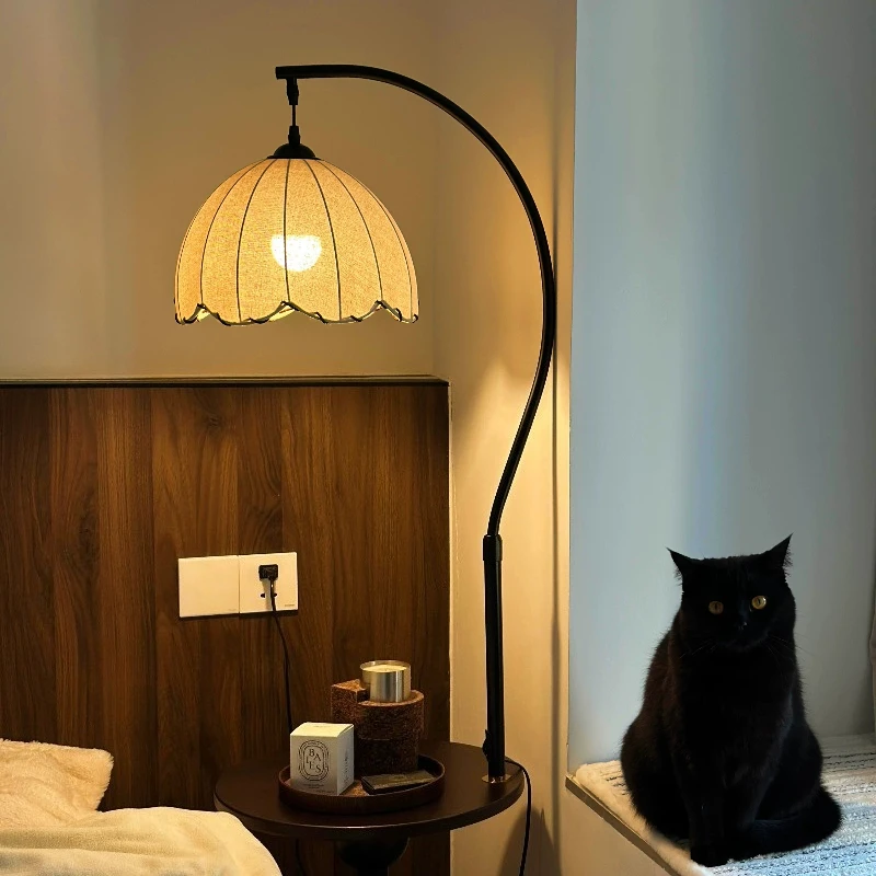 

Contemporary Designers Floor Lamps Petal Textile Crafts LED Stand Lights Living Room Bedroom Interior Decoration Fishing Lights