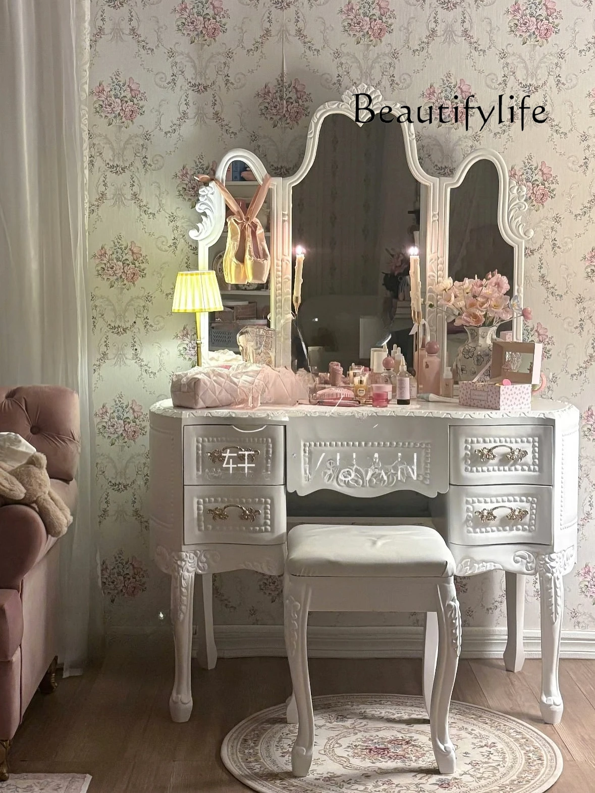 

French retro solid wood carved dressing table Nordic bedroom girly white dressing table